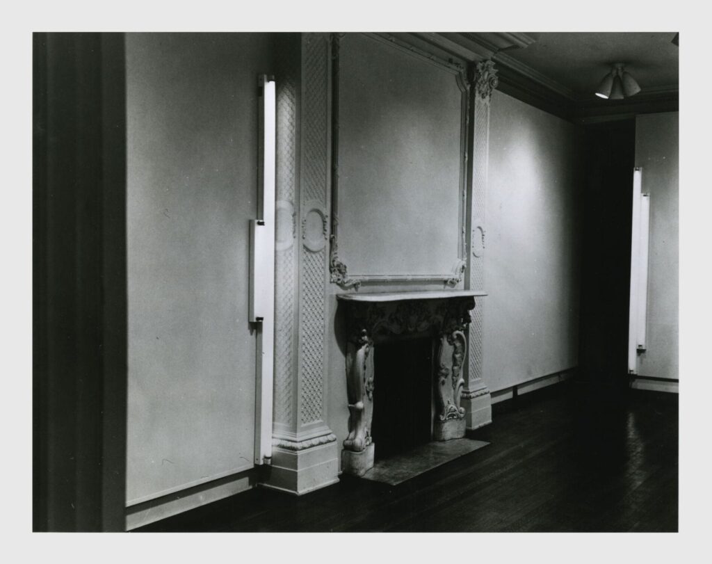 Dan Flavin: Kornblee Gallery 1967 – David Zwirner New York