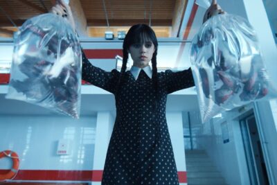 Mercredi (2022). Une série de Tim Burton sur Netflix – Le personnage d&rsquo;Outré sera soutenu par tous, du moins on l&rsquo;espère