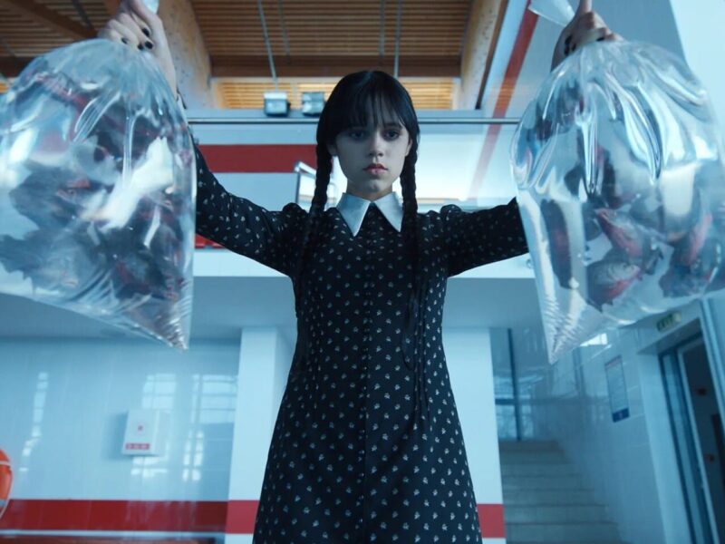 Mercredi (2022). Une série de Tim Burton sur Netflix – Le personnage d&rsquo;Outré sera soutenu par tous, du moins on l&rsquo;espère