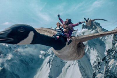 El País de los Sueños (2022) – Jason Momoa en el País de las Maravillas