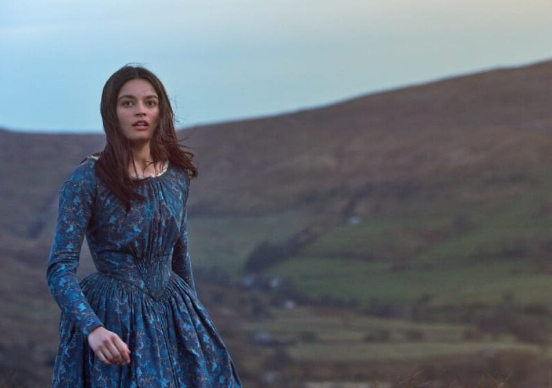 Emily (2022) – Biopic sobre Emily Brontë – Crítica de la Película