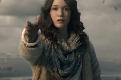 Hot Skull (2022) – A Netflix Miniseries – Linguistic Dystopia