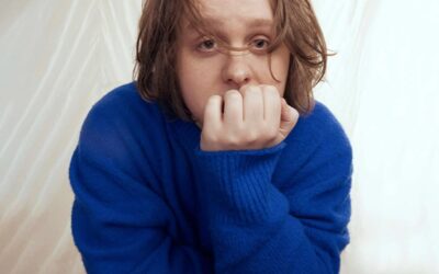 Lewis Capaldi Unveils Music Video for New Single “Pointless” – Watch It Here & See 2023 EU and UK Tour Dates!