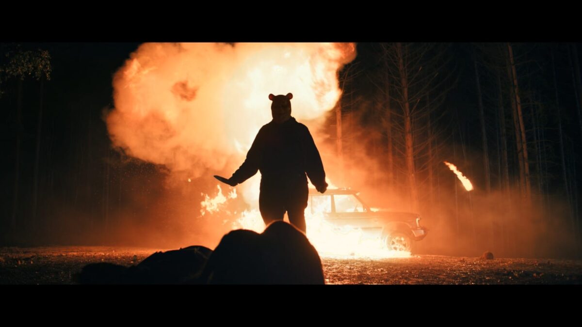 ‘Winnie the Pooh: Miel y Sangre’ Crítica de la Película: Sin Gracia ni Sentido. ¡Todo un Slasher!