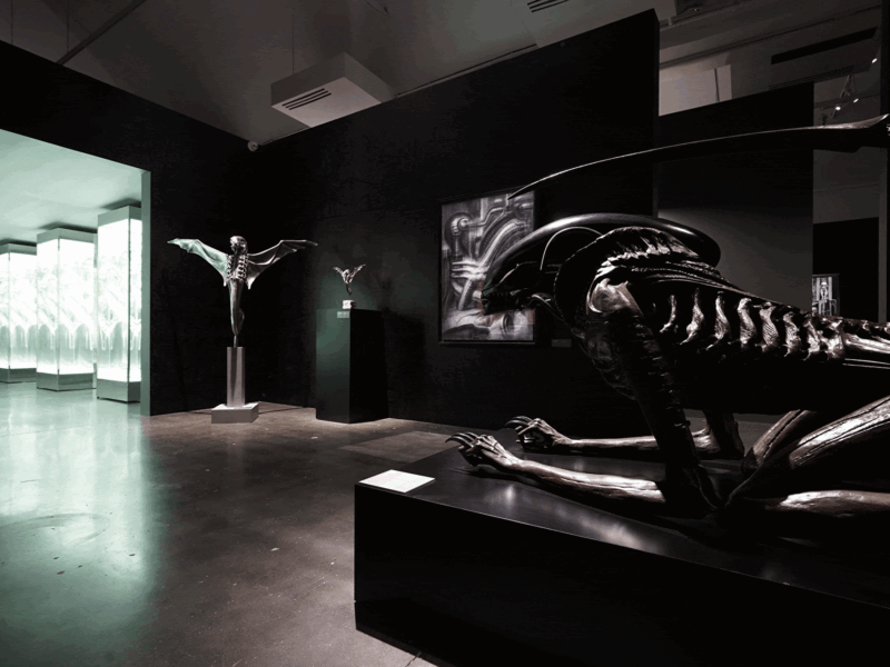 Hajime Sorayama x H.R. Giger “Approaching” UCCA Lab