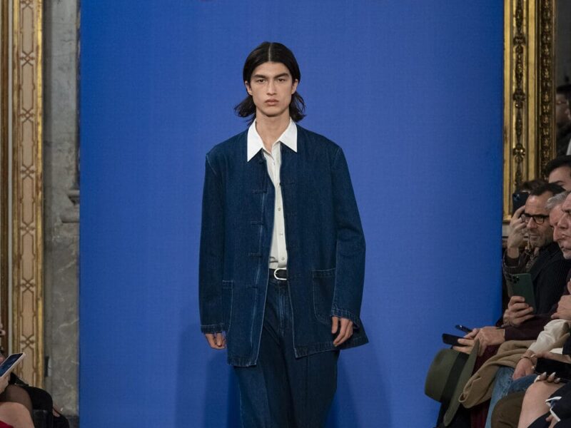 SHANGHAI TANG makes menswear runway debut at the 2023 Fall/Winter Milan Fashion Week “REUNION”