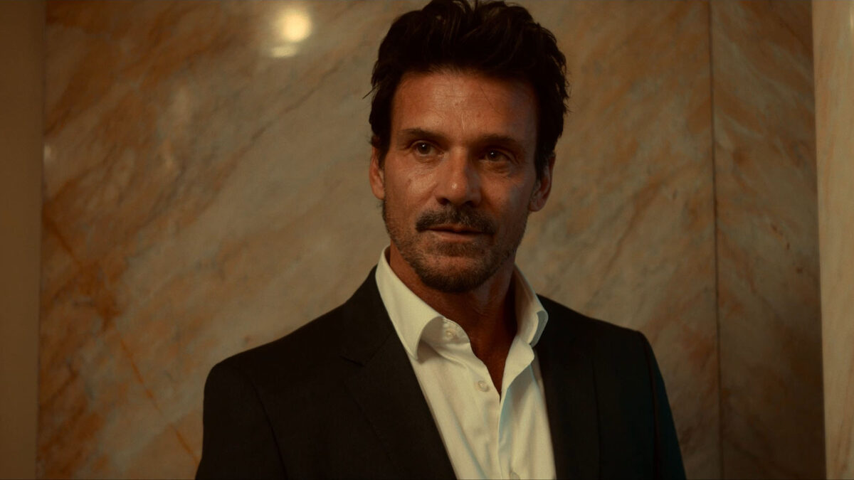 ‘Little Dixie’ (2023) Crítica de la Película: el Héroe Clásico que se Reinventa en Tonos de Neón