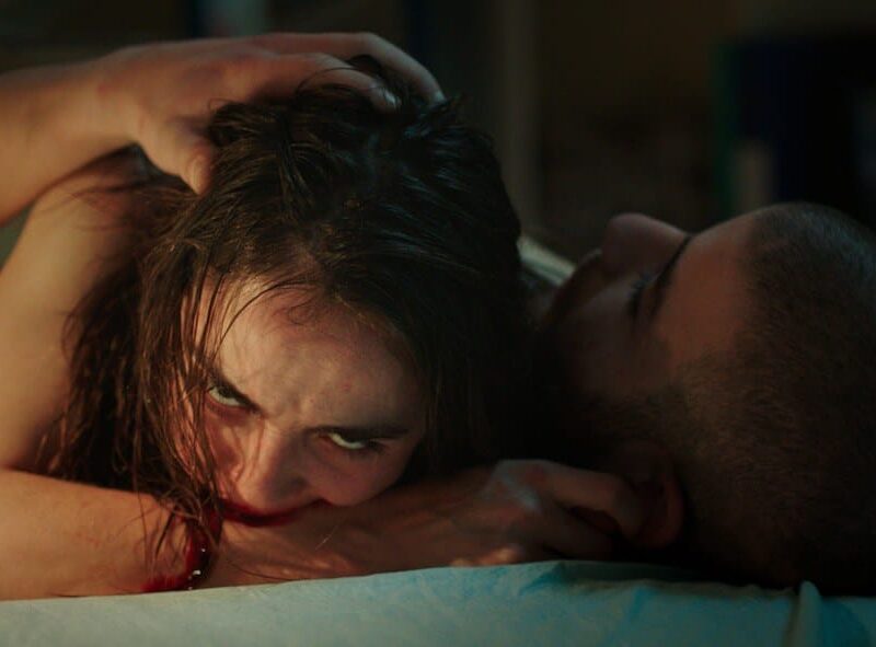 ‘Crudo’ (2016) Crítica de la Película: No Apta para Vegetarianos