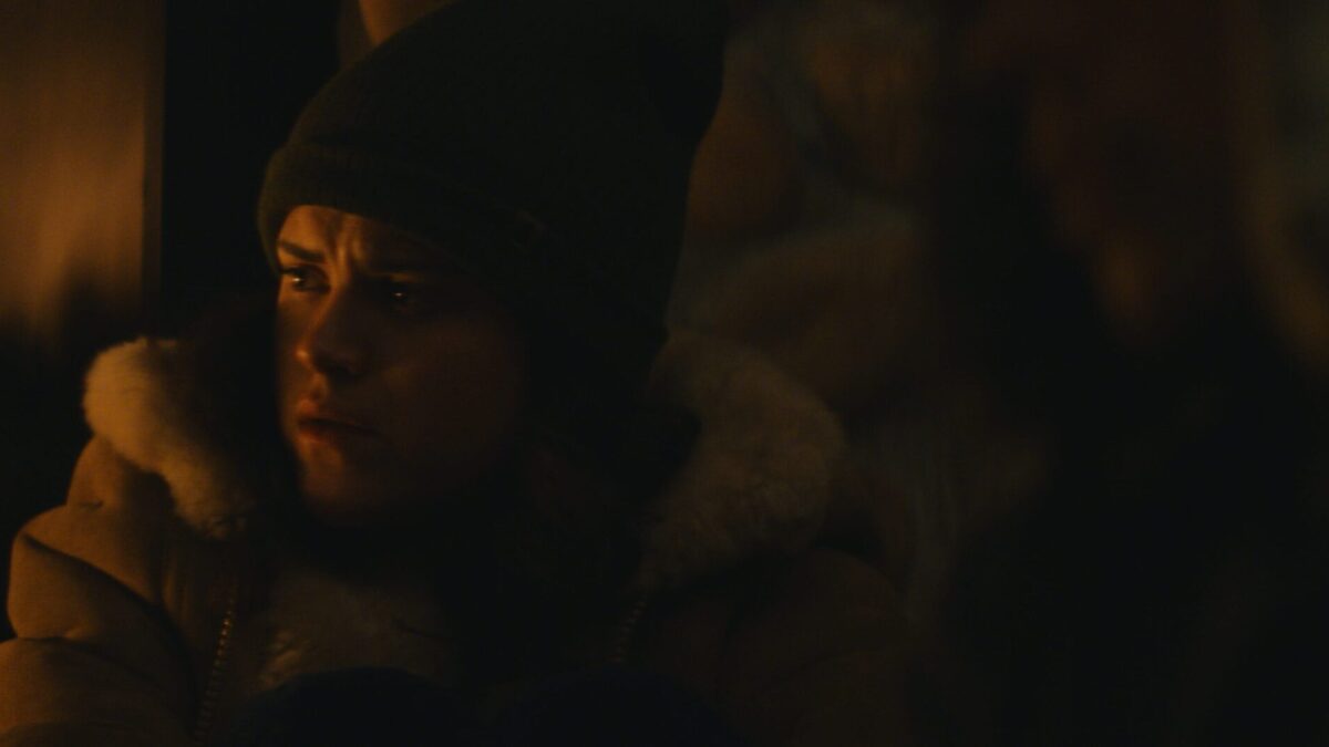 &lsquo;Snow Falls&rsquo; (2023) Critique du film : un thriller d&rsquo;horreur avec… des intentions