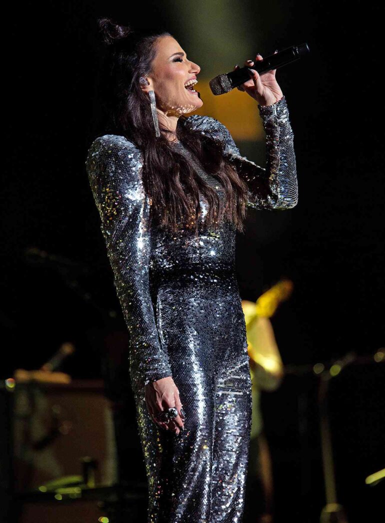 &lsquo;Idina Menzel : une vie sur scène&rsquo; (2022) -: Documentaire Disney+