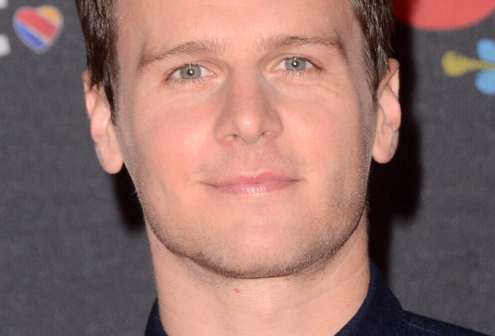 Jonathan Groff