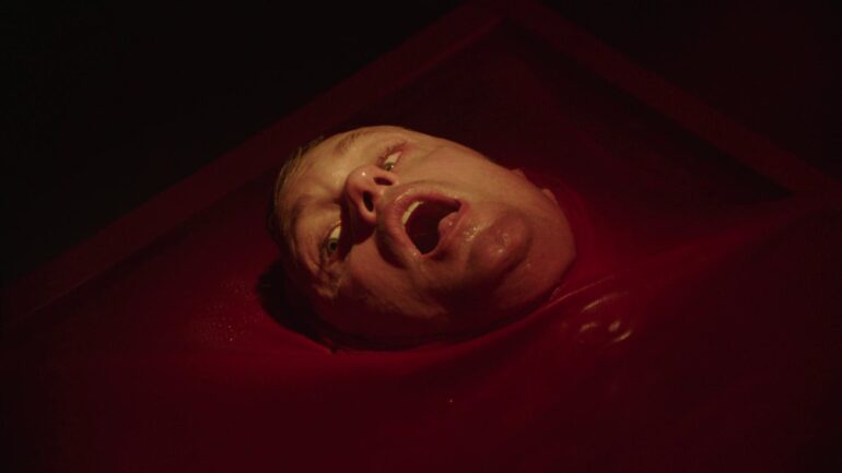 &lsquo;Infinity Pool&rsquo; (2023): L&rsquo;enchantement du grotesque