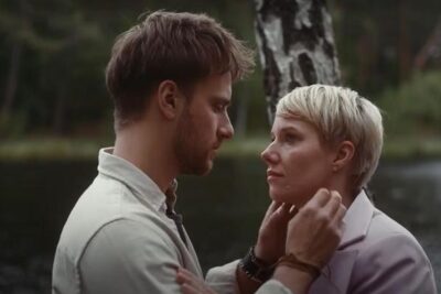 ‘Tonight You’re Sleeping with Me’ (2023) Netflix Movie. Review: “Light” Romance from Poland