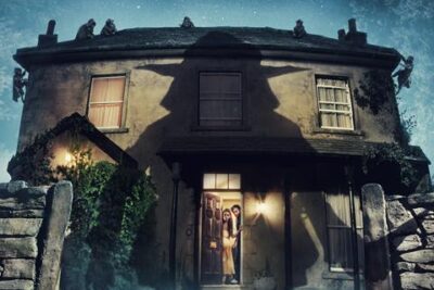 ‘Unwelcome’ Crítica de la Película: Un Cuento de Terror Irlandés… Divertido