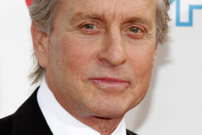 ウォール街からアントマンまで：映画におけるマイケル・ダグラスの多才さとインパクトを検証する