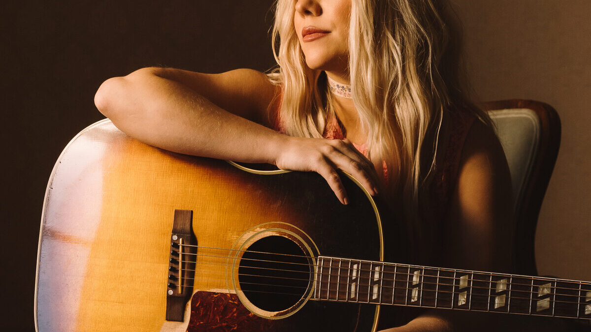 Kimberly Perry Signs Global Publishing Deal with Warner Chappell Music and Songs & Daughters Publishing