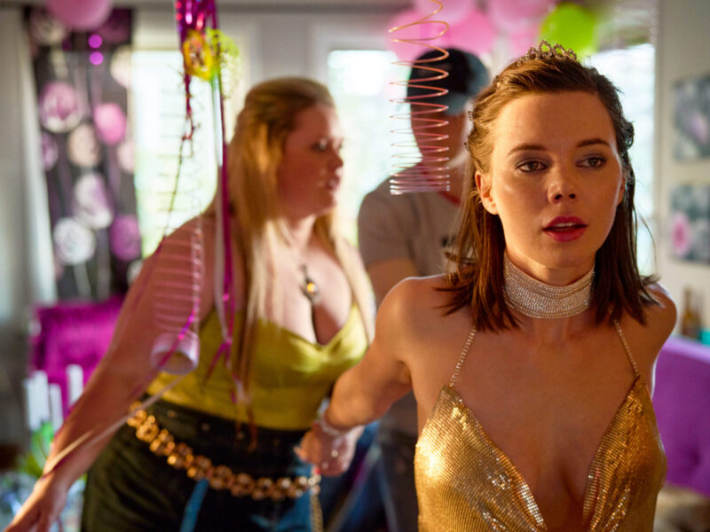 &lsquo;One more time&rsquo; (2023). Critique du Film : Une autre comédie pour adolescents sur Netflix, cette fois-ci en provenance de Suède