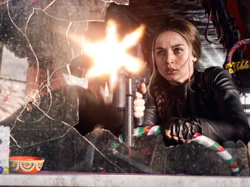 &lsquo;Ghosted&rsquo; (2023). Critique du film : Un thriller d&rsquo;action amusant sur Apple TV+