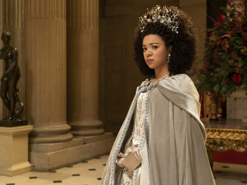 &lsquo;La Reine Charlotte : Un chapitre Bridgerton&rsquo;. série sur Netflix. Une préquelle plus sérieuse et plus élaborée que l&rsquo;original