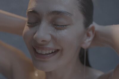 &lsquo;Oh Belinda&rsquo; (2023). Film sur Netflix. Critique : une comédie légère pour Neslihan Atagül