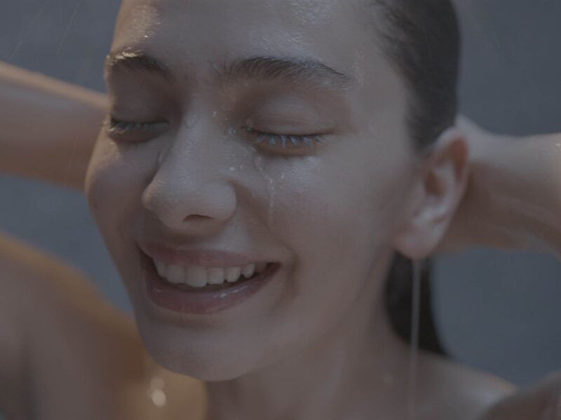 &lsquo;Oh Belinda&rsquo; (2023). Film sur Netflix. Critique : une comédie légère pour Neslihan Atagül