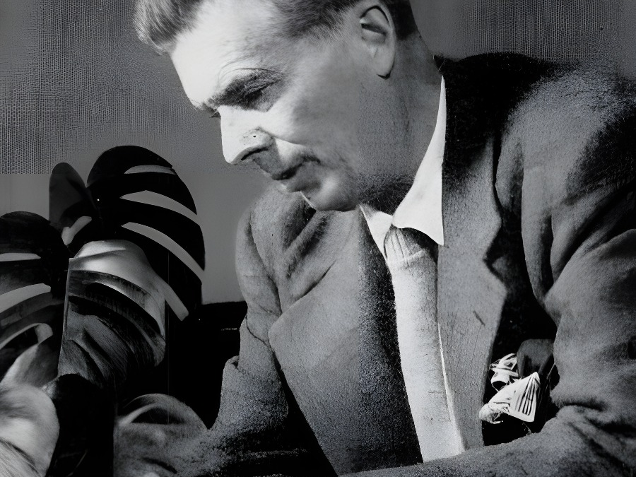 Aldous Huxley: Exploring the Origins and Impact of ‘Brave New World’