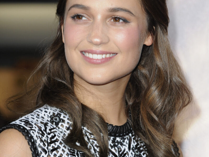 Alicia Vikander