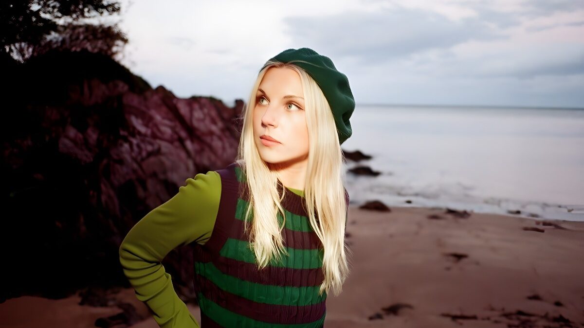 Lucy Gaffney’s New EP ‘Daydream In Tokyo’ – Check Out the Music Video for the Single!
