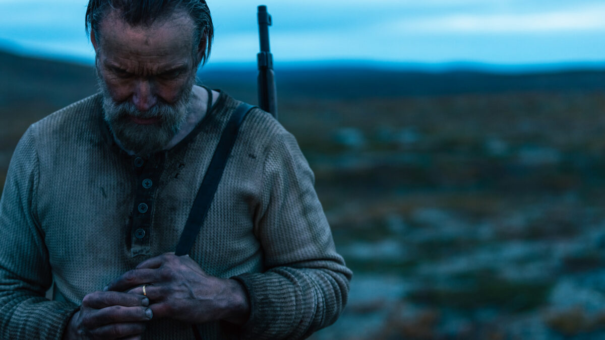 ‘Sisu’ (2022) Crítica de la película: una sangrienta extravagancia