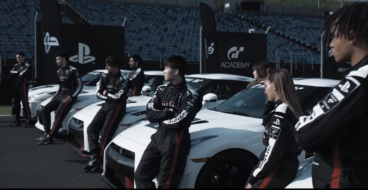 &lsquo;Gran Turismo&rsquo; (2023) Nouveau film avec David Harbour et Orlando Bloom. Bande annonce