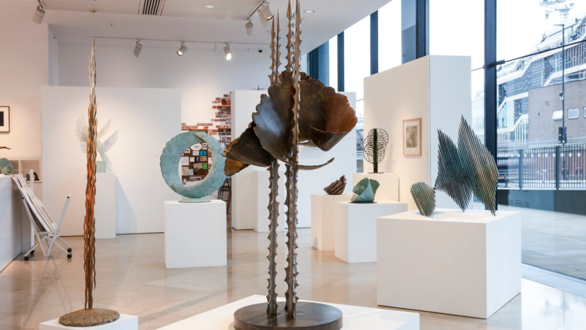 Charlotte Mayer: A Life In The Studio. Pangolin London