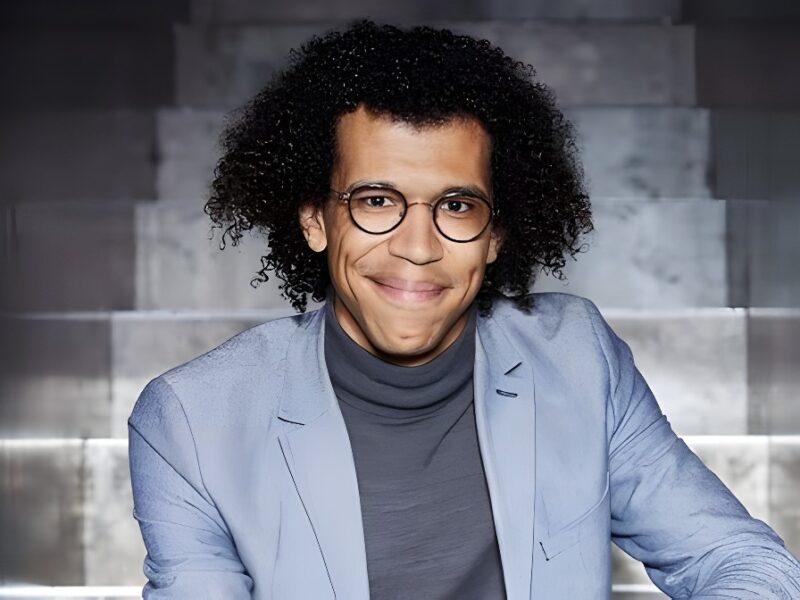 Conductor Jonathon Heyward Named Next Renée and Robert Belfer Music Director of Lincoln Center’s Summer Orchestra