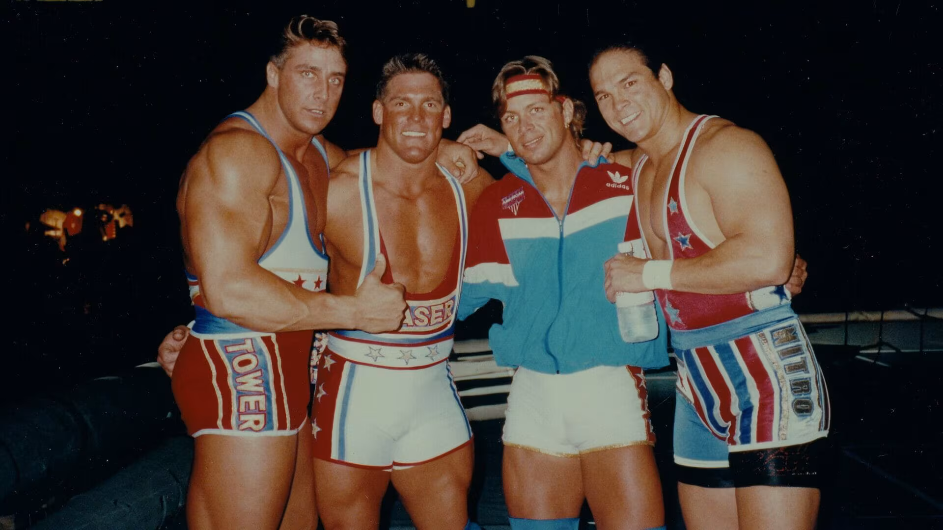 Músculos y caos: Una versión no autorizada de ‘Gladiadores americanos’