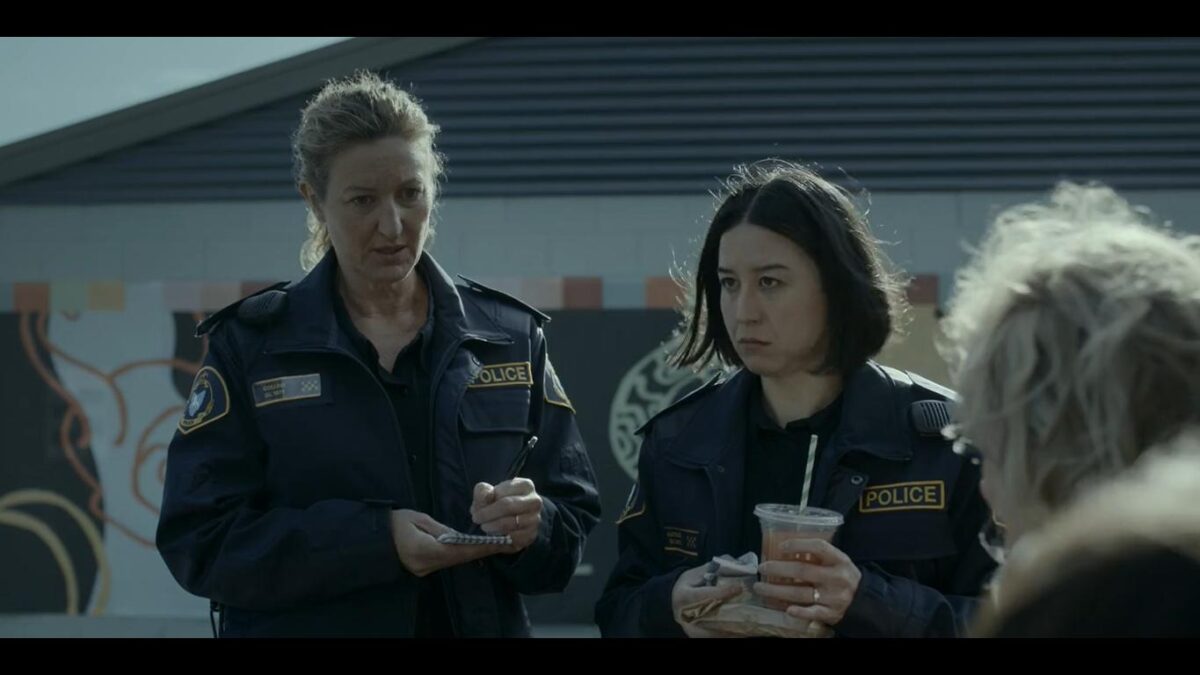 ‘Deadloch’ (2023) Serie en Prime Video: comedia (macabra) y thriller (macabro también), juntos por fin