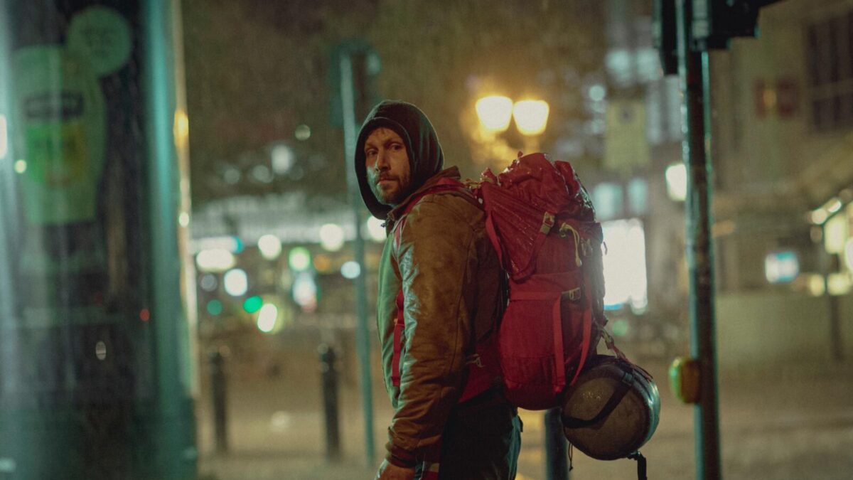 &lsquo;Sleeping Dog&rsquo; (2023) Série sur Netflix : un thriller de personnages