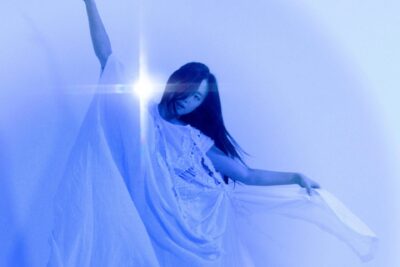 Sarah Kinsley Releases Ascension EP