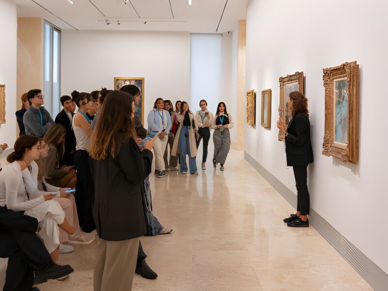 El Museo Thyssen-Bornemisza y UDIT unen grandes obras de la pintura y formación en el diseño de moda