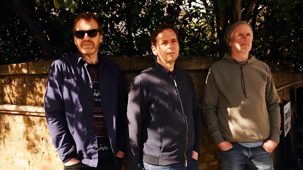 ‘Claire’s Not Real’ – The Clientele’s New Single – Check it out here!