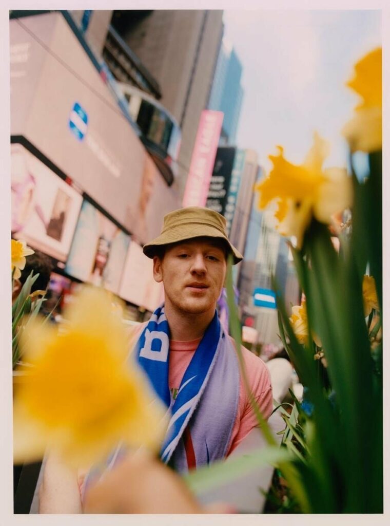 Willie J Healey’s new single ‘Woke Up Smiling’ is here! Check out this Cheer-Me-Upper!