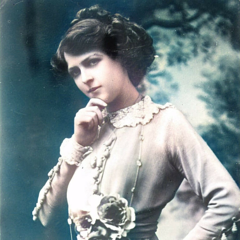 A triple bill of Makeshifts and Realities by Gertrude Robins, and Honour Thy Father by H. M. Harwood – Finborough Theatre