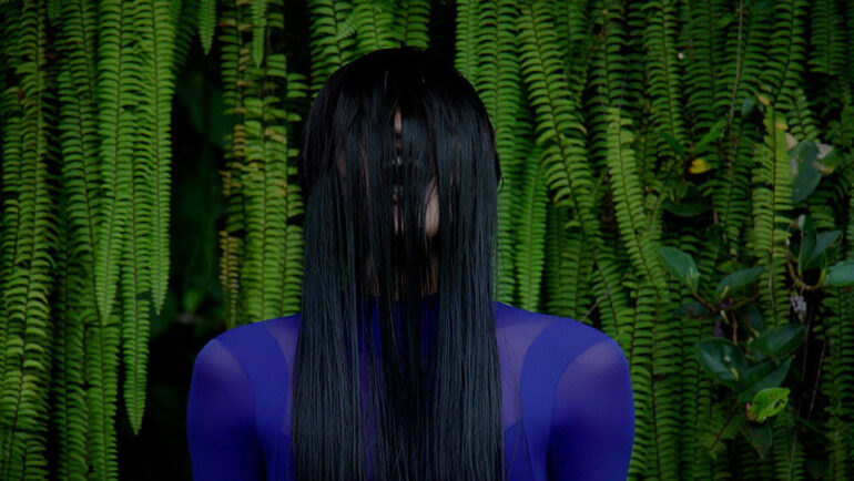 Berlinische Galerie: Simon(e) Jaikiriuma Paetau im IBB-Videoraum