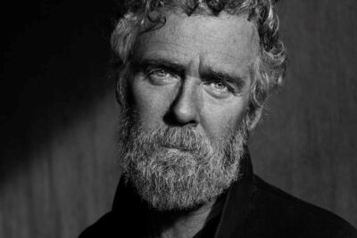 Glen Hansard’s new single ‘The Feast of St. John’ feat. Warren Ellis – Give it a listen & see tour dates!