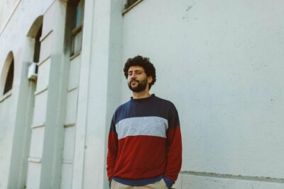 Kiefer returns with new song ‘Dreamer’ | This L.A. based artist is jazzy, smooth & elegant | Give it a listen!