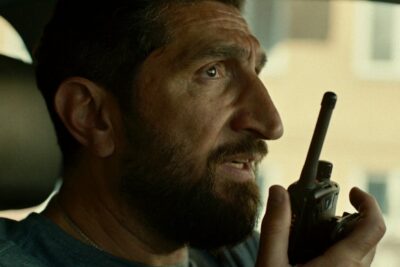 „Eineinhalb Tage“ (2023) – Ein Film auf Netflix. Kritik: Ein guter Thriller, der seine Stärken gekonnt ausspielt und auf Effekte und Spektakel verzichtet