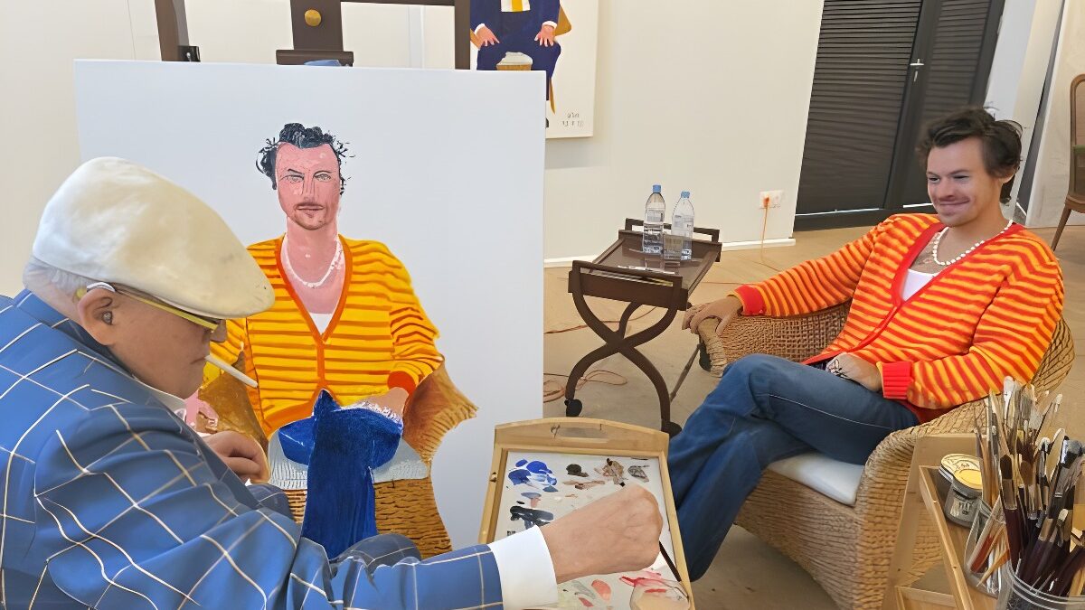 Harry Styles portrayed by David Hockney. The piece will be part of the ‘David Hockney: Drawing from Life’ exhibition at the National Portrait Gallery – London