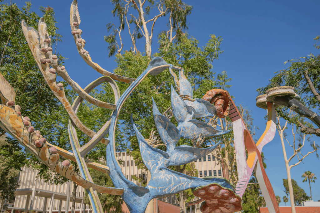 Nancy Graves’ sculpture installed on CSULB lower quad this summer