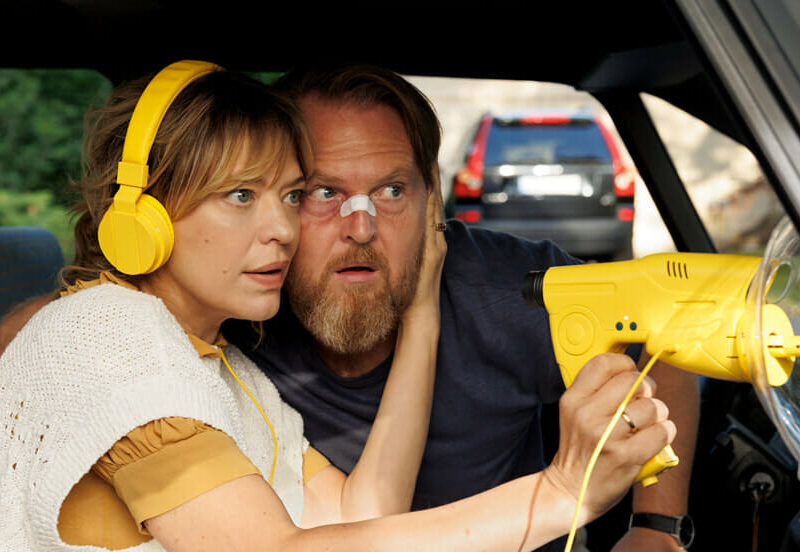 Apple TV+ lands first German series with new dark comedy “Where’s Wanda?,” starring Heike Makatsch, Axel Stein and Lea Drinda