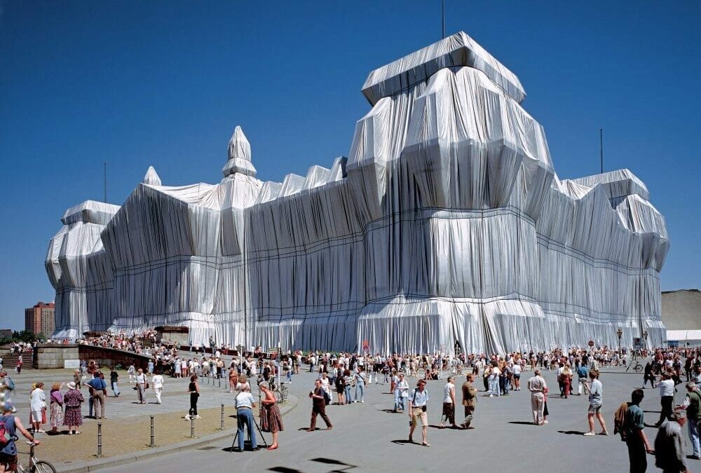 Saatchi Gallery Celebrate Artist Duo Christo and Jeanne-Claude in New Exhibition