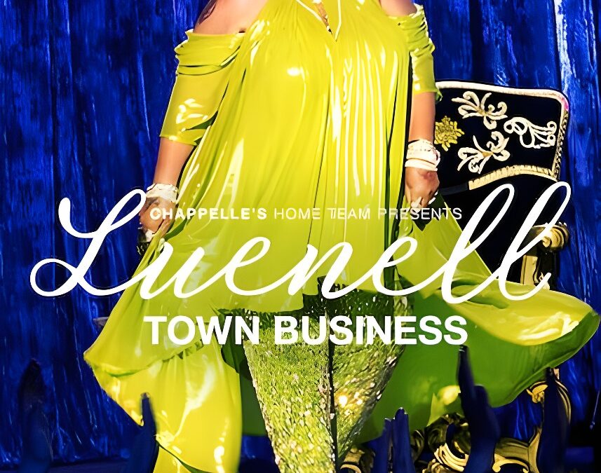 „Chappelle’s Home Team – Luenell: Town Business“ (2023) | Stand-Up Comedy auf Netflix | Halbe Stunde Reiseanekdoten und -kommentare