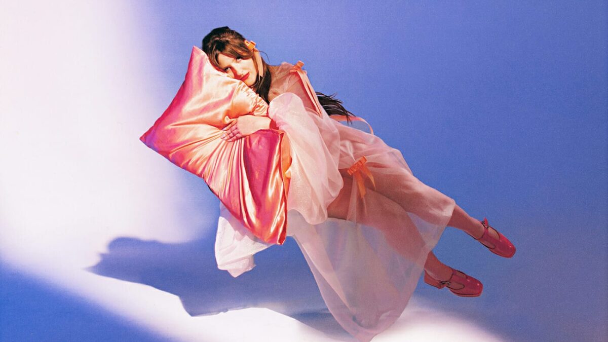 ‘Daydreamer,’ Molly Burch’s New Album Is Out Now | Check Out Her Single ‘Tattoo’ & Upcoming Tour Dates here!